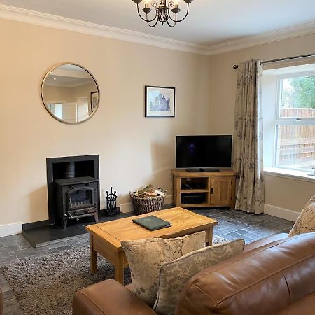 Cherry Blossom Cottage Cupar Eksteriør bilde