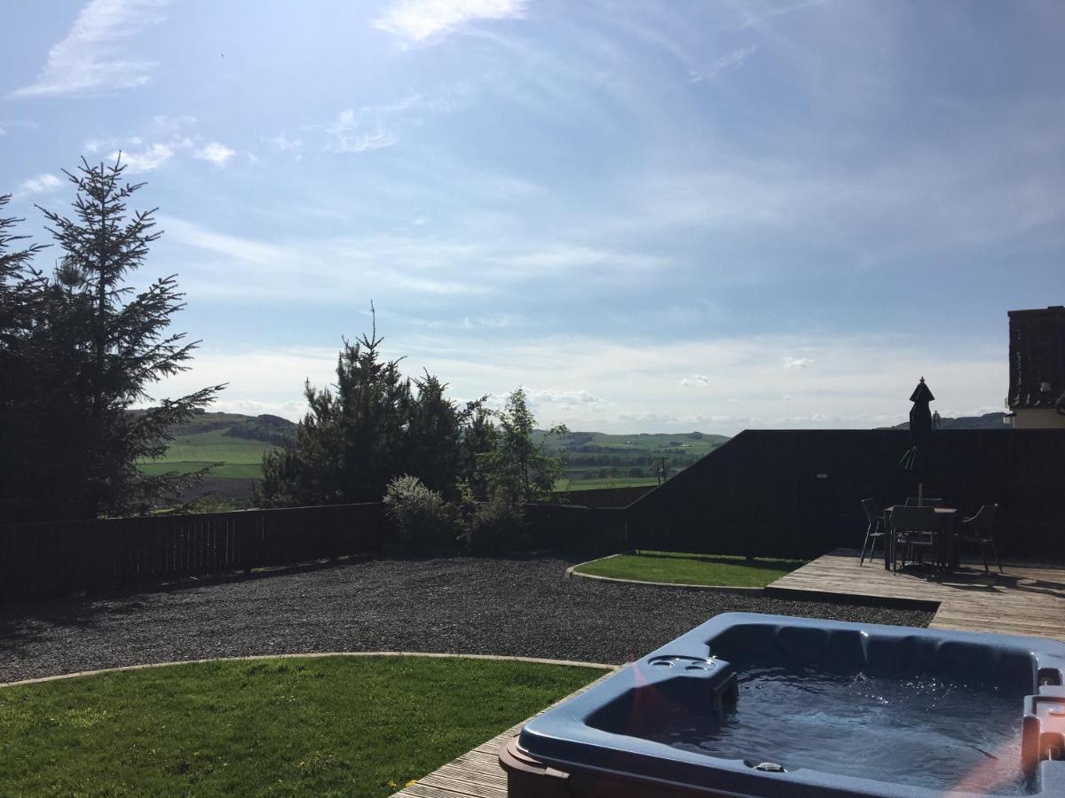 Cherry Blossom Cottage Cupar Eksteriør bilde